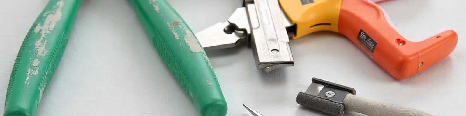 freepik__tools-for-painting-repairs-and-maintenance__99426 freepik__tools-for-painting-repairs-and-maintenance__99426